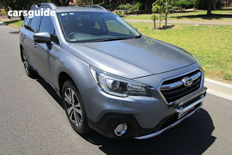 Grey 2018 Subaru Outback Wagon 2.5I