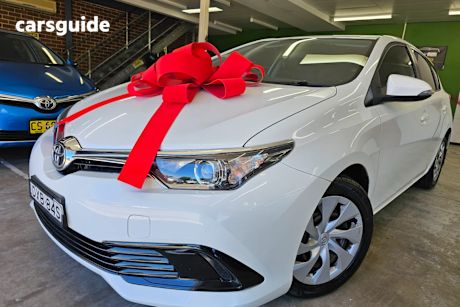 White 2018 Toyota Corolla Hatchback Ascent