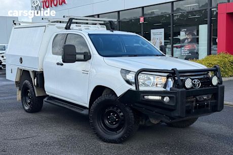 White 2018 Toyota Hilux X Cab Cab Chassis Sr (4X4)