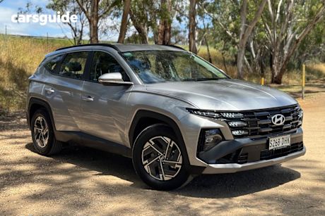 Silver 2025 Hyundai Tucson Wagon Hybrid (Fwd)