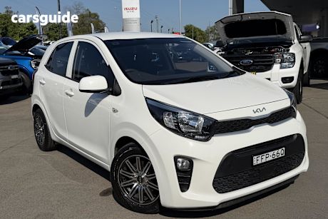 White 2022 Kia Picanto Hatchback S (Pe)