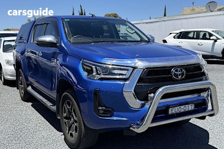 Blue 2020 Toyota Hilux Double Cab Chassis Sr5 (4X4)