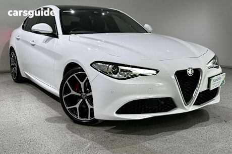 White 2021 Alfa Romeo Giulia Sedan Sport