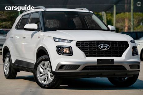 White 2025 Hyundai Venue Wagon