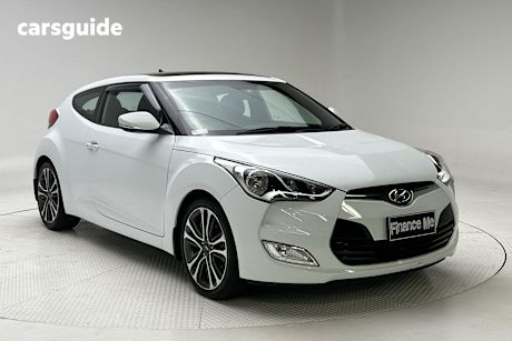 White 2016 Hyundai Veloster Coupe