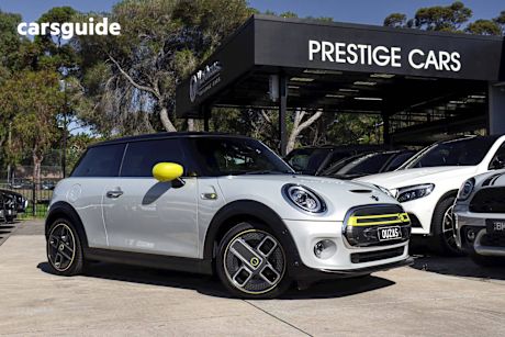 Silver 2020 Mini Cooper Hatchback Se Electric First Edtn 3D Hatc