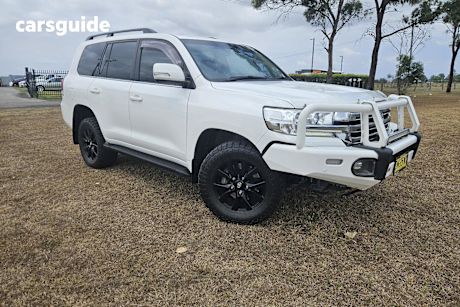 White 2017 Toyota Landcruiser Wagon Vx (4X4)