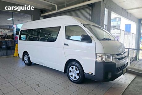 White 2018 Toyota HiAce Bus Commuter (12 Seats)