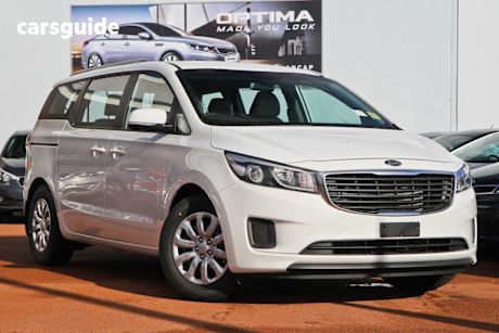 White 2017 Kia Carnival Wagon S