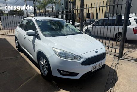 White 2015 Ford Focus Hatchback Trend