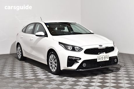 White 2018 Kia Cerato Sedan S