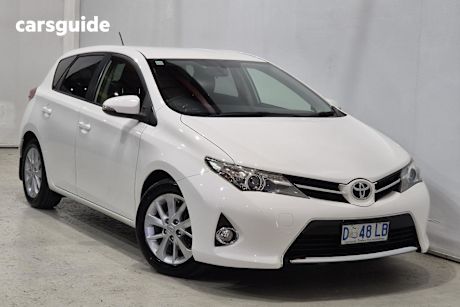 White 2013 Toyota Corolla Hatchback Ascent Sport