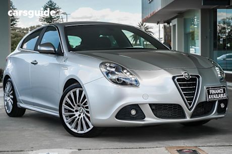 Silver 2013 Alfa Romeo Giulietta Hatchback Quad Verde