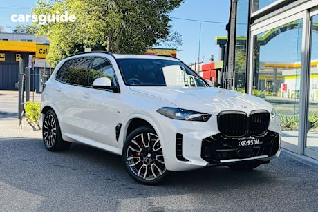 White 2025 BMW X5 Wagon Xdrive30D M Sport