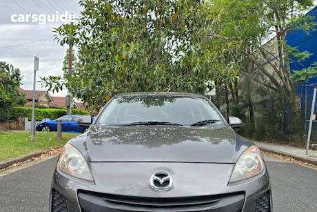 Grey 2013 Mazda 3 Hatchback Neo