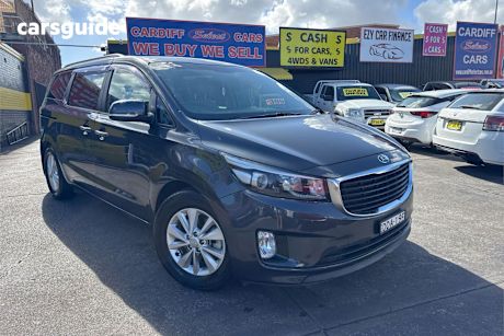 Grey 2016 Kia Carnival Wagon Si