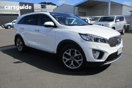 White 2017 Kia Sorento Wagon Platinum (4X4)