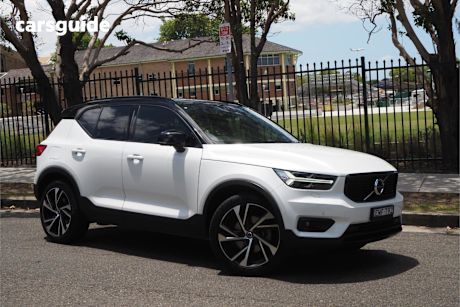 White 2020 Volvo XC40 Wagon T5 R-Design (Awd)