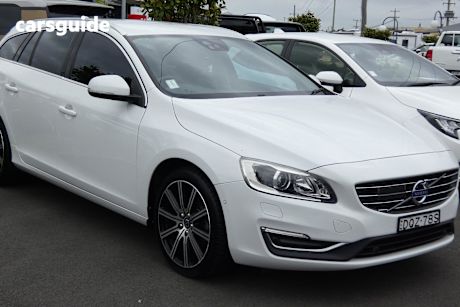 White 2017 Volvo V60 Wagon T5 Luxury