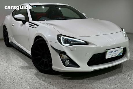 White 2015 Toyota 86 Coupe Gts Blackline
