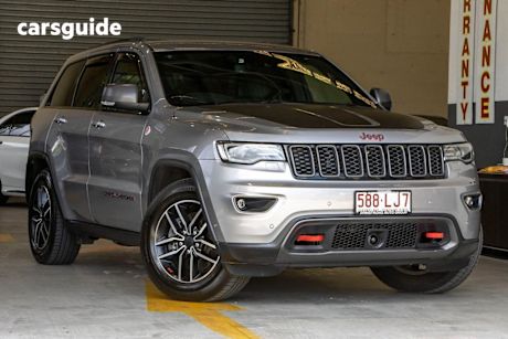 Silver 2019 Jeep Grand Cherokee Wagon Trailhawk (4X4)
