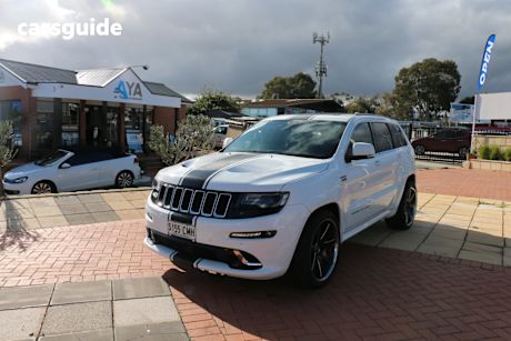 White 2016 Jeep Grand Cherokee Wagon Srt 8 (4X4)