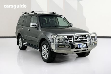 Grey 2014 Mitsubishi Pajero Wagon Gls Lwb (4X4)