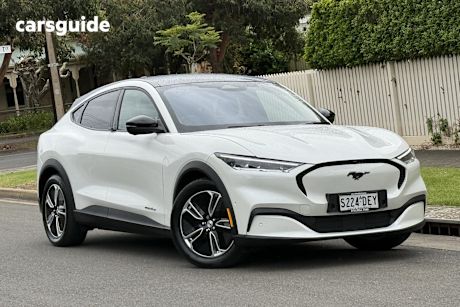 White 2023 Ford Mustang Mach-E Wagon Select