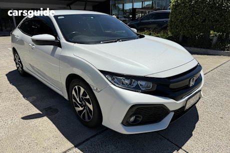 White 2018 Honda Civic Hatchback Vti-S
