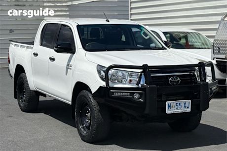 White 2020 Toyota Hilux Double Cab Pick Up Sr (4X4)