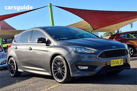 Grey 2015 Ford Focus Hatchback Sport