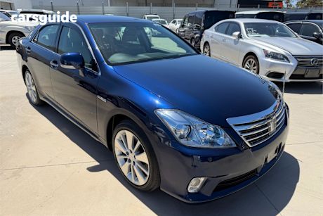 Blue 2010 Toyota Crown Sedan HYBRID