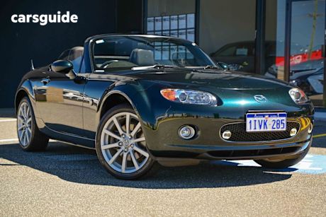 Green 2008 Mazda MX-5 Roadster Coupe