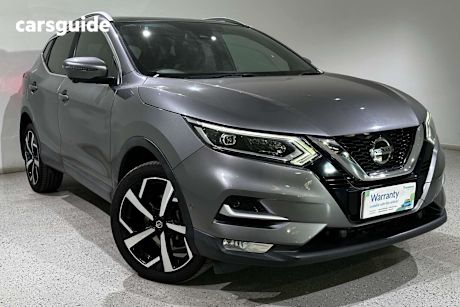 Grey 2018 Nissan Qashqai SUV