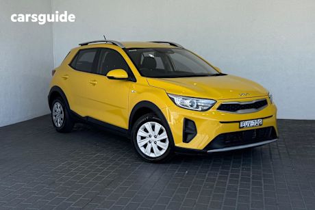 Yellow 2022 Kia Stonic Wagon S