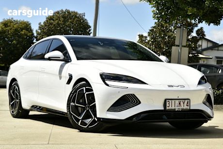 White 2024 BYD Seal Sedan Premium