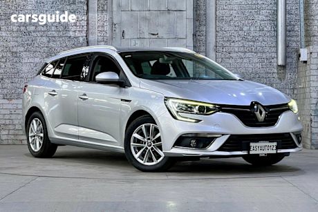 Silver 2017 Renault Megane Wagon Zen