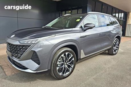 Grey 2025 MG Qs Wagon Essence