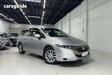 Silver 2013 Honda Odyssey Wagon