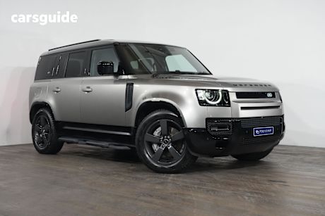 Silver 2024 Land Rover Defender Wagon 110 D300 X-Dynamic Se (220Kw)