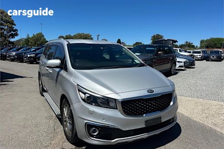 Silver 2017 Kia Carnival Wagon Platinum