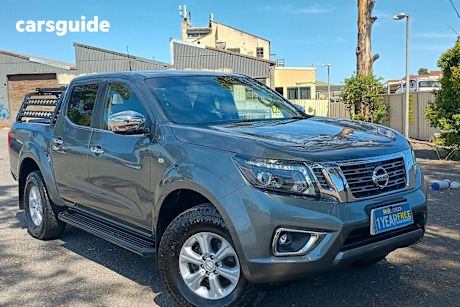 Grey 2019 Nissan Navara Dual Cab Pick-up St (4X2)