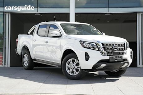 White 2025 Nissan Navara Dual Cab Pick-up St (4X4)