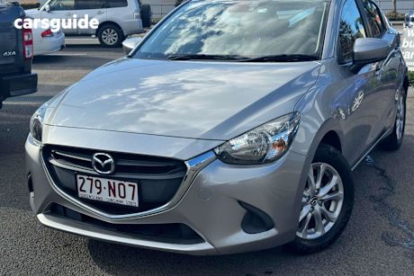 Silver 2018 Mazda 2 Sedan Maxx