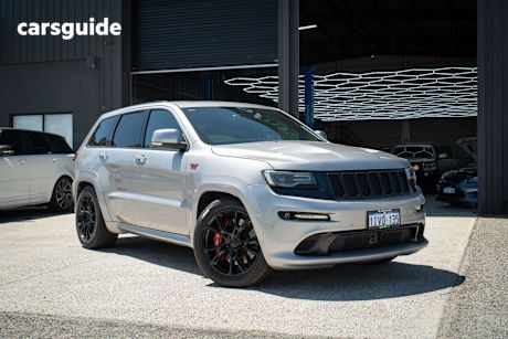 Silver 2016 Jeep Grand Cherokee Wagon Srt 8 (4X4)