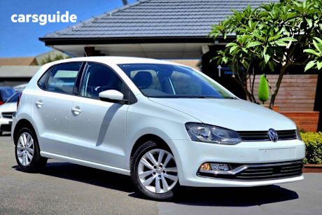 White 2015 Volkswagen Polo Hatchback 81 Tsi Comfortline