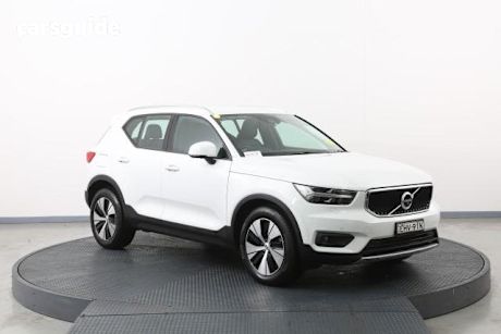 2020 Volvo XC40 Wagon T4 Momentum (Fwd)