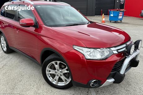 Red 2014 Mitsubishi Outlander Wagon Ls (4X2)
