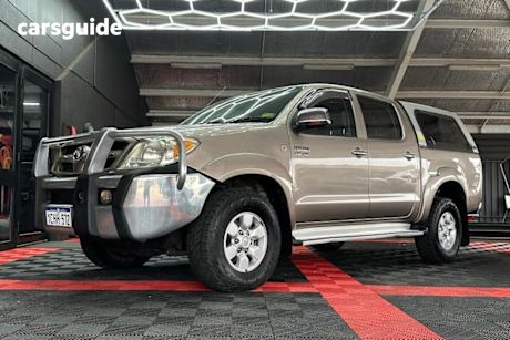 Gold 2006 Toyota Hilux Dual Cab Pick-up Sr5 (4X4)