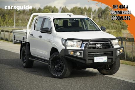 White 2018 Toyota Hilux Dual Cab Chassis Sr (4X4)